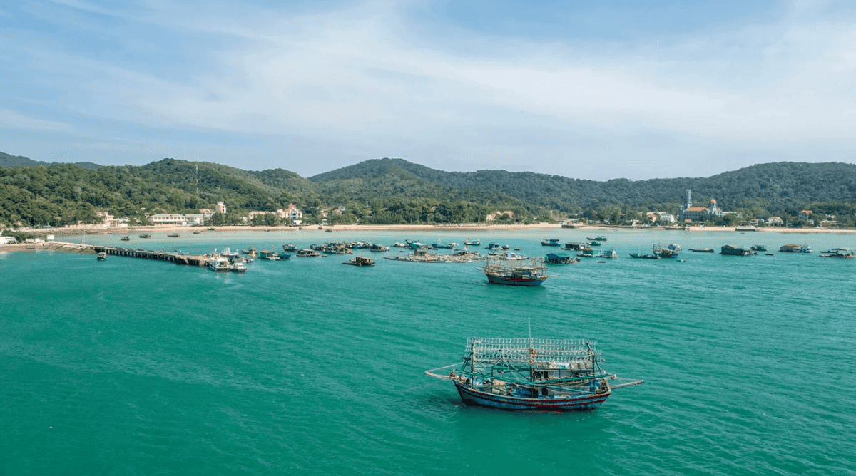 Tàu cao tốc Ao Tiên đi Thanh Lân: Hành trình ra đảo từ Cảng Ao Tiên